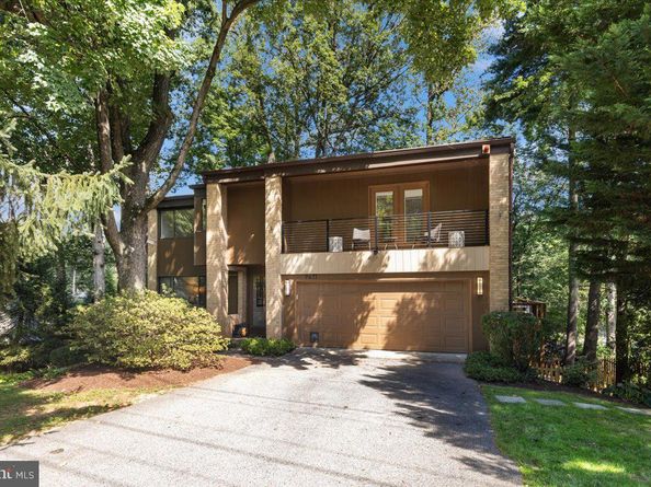 9411 Fernwood Road, Bethesda MD 20817
