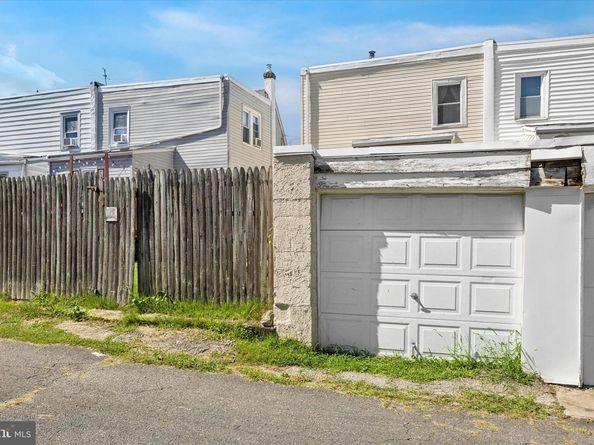 1113 Harding Drive, Havertown PA 19083