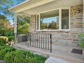 898 Crestline Drive, Blue Bell PA 19422