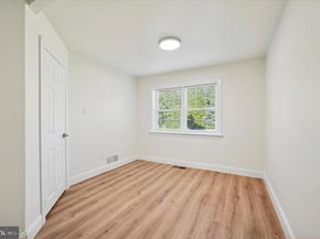 898 Crestline Drive, Blue Bell PA 19422