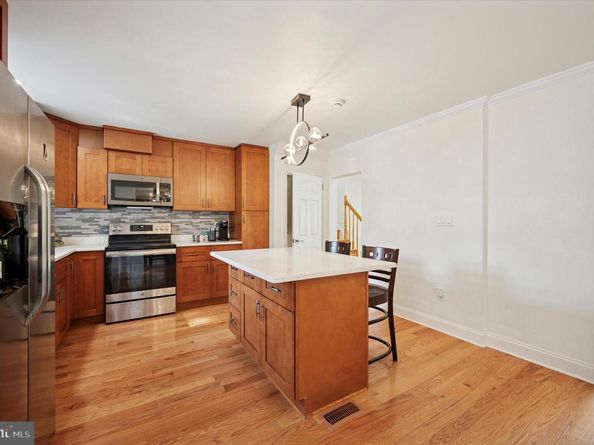 898 Crestline Drive, Blue Bell PA 19422