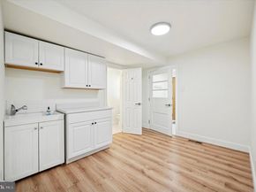 898 Crestline Drive, Blue Bell PA 19422