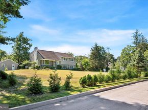 898 Crestline Drive, Blue Bell PA 19422