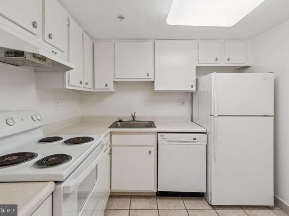 2001 Hamilton Street 1520, Philadelphia PA 19130