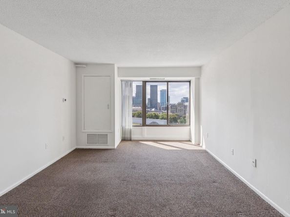 2001 Hamilton Street 1520, Philadelphia PA 19130