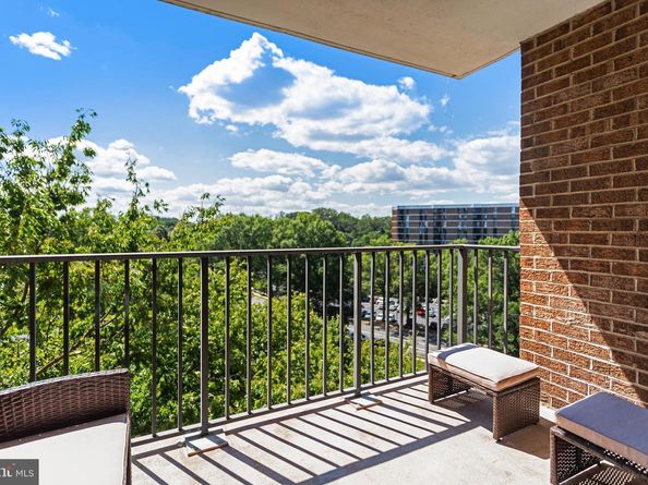 2311 Pimmit Drive 603, Falls Church VA 22043