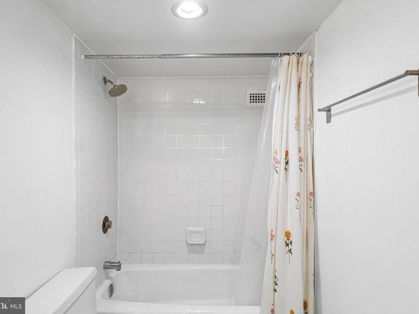 2311 Pimmit Drive 603, Falls Church VA 22043