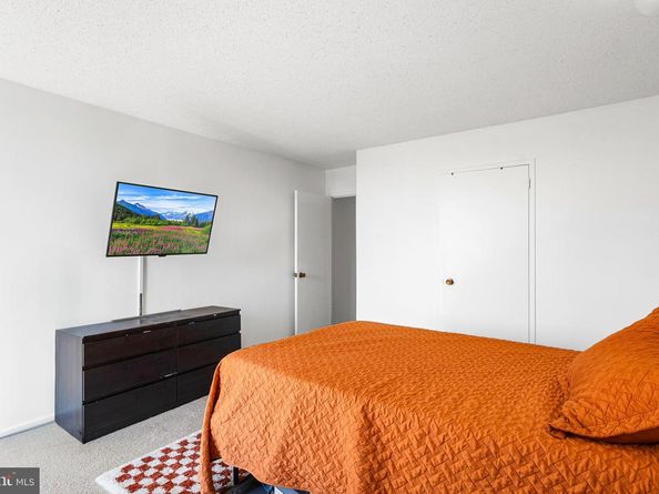 2311 Pimmit Drive 603, Falls Church VA 22043