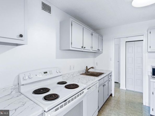2311 Pimmit Drive 603, Falls Church VA 22043