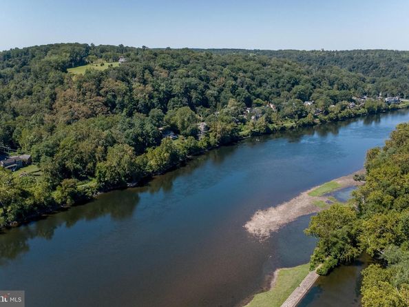 3596 River Road, Lumberville PA 18933