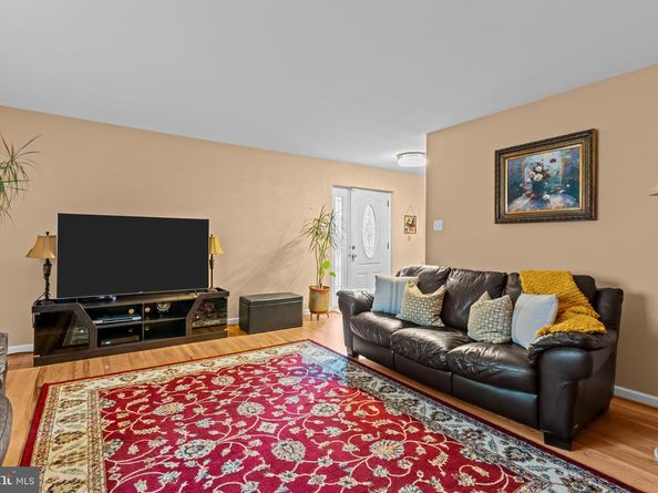 11116 Audubon Avenue, Philadelphia PA 19116