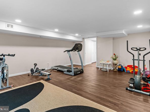 11116 Audubon Avenue, Philadelphia PA 19116