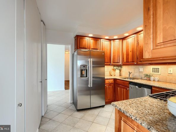 5500 Friendship Boulevard 2023N, Chevy Chase MD 20815