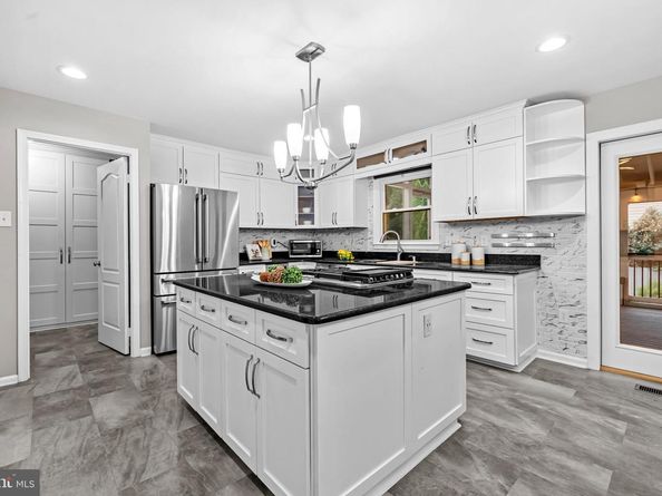 2169 Westglen Court, Vienna VA 22182