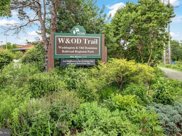 2169 Westglen Court, Vienna VA 22182