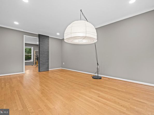 2169 Westglen Court, Vienna VA 22182