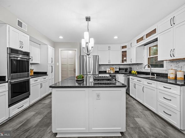 2169 Westglen Court, Vienna VA 22182