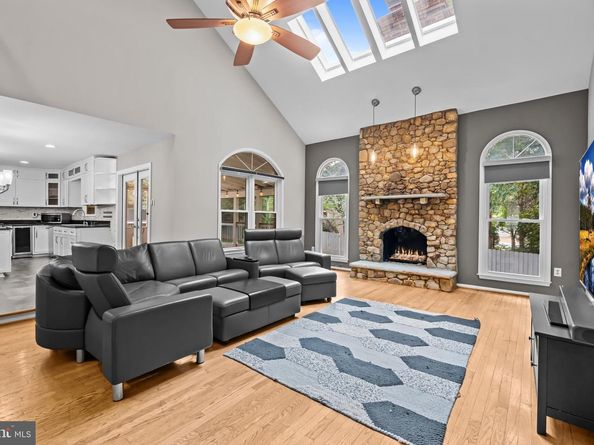 2169 Westglen Court, Vienna VA 22182