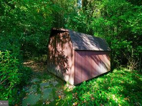 8200 Beech Tree Road, Bethesda MD 20817