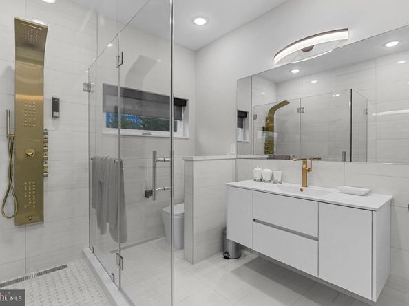 139 W Jefferson Street, Philadelphia PA 19122