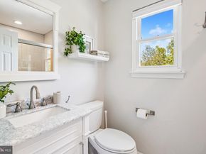 10157 Yorktown Way, Great Falls VA 22066