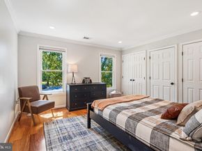 10157 Yorktown Way, Great Falls VA 22066