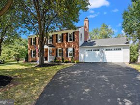 10157 Yorktown Way, Great Falls VA 22066