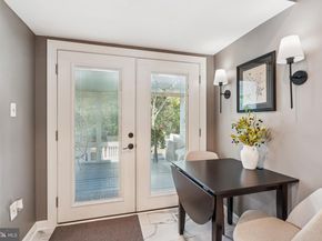 10157 Yorktown Way, Great Falls VA 22066