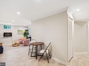 10157 Yorktown Way, Great Falls VA 22066