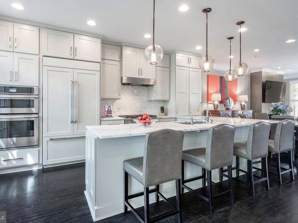 30 Alexander Street, Alexandria VA 22314