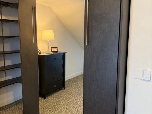 30 Alexander Street, Alexandria VA 22314