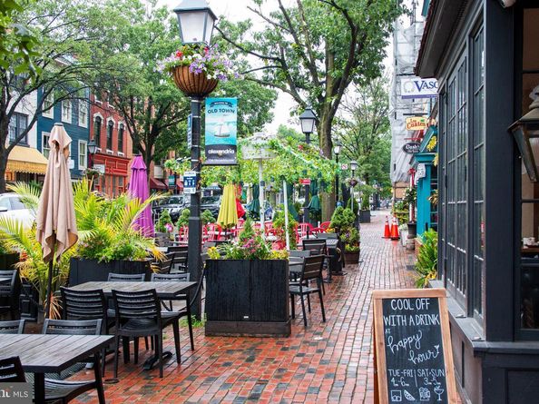 30 Alexander Street, Alexandria VA 22314