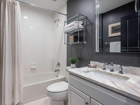 30 Alexander Street, Alexandria VA 22314