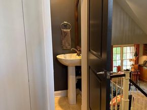 30 Alexander Street, Alexandria VA 22314