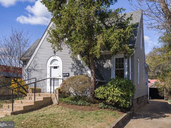 2114 N Oakland Street, Arlington VA 22207