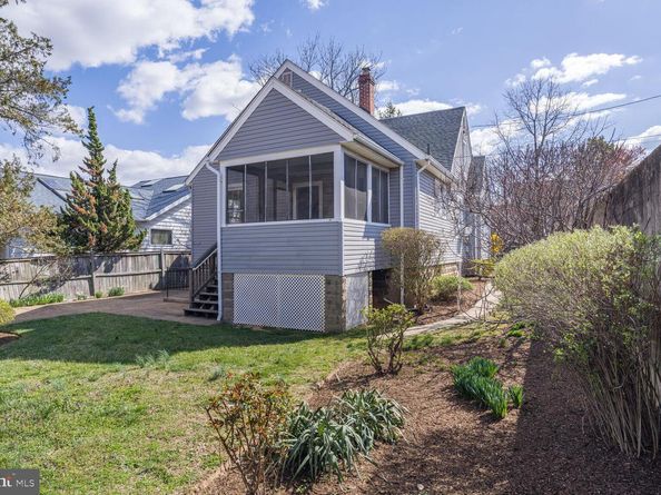 2114 N Oakland Street, Arlington VA 22207