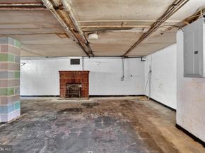 2114 N Oakland Street, Arlington VA 22207