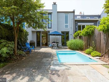 524 6TH Street SE