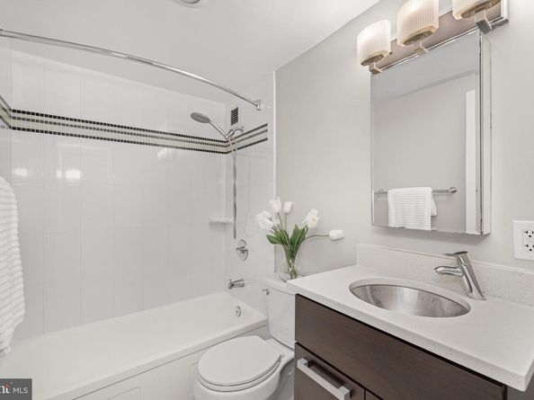 1101 3rd Street SW 703, Washington DC 20024