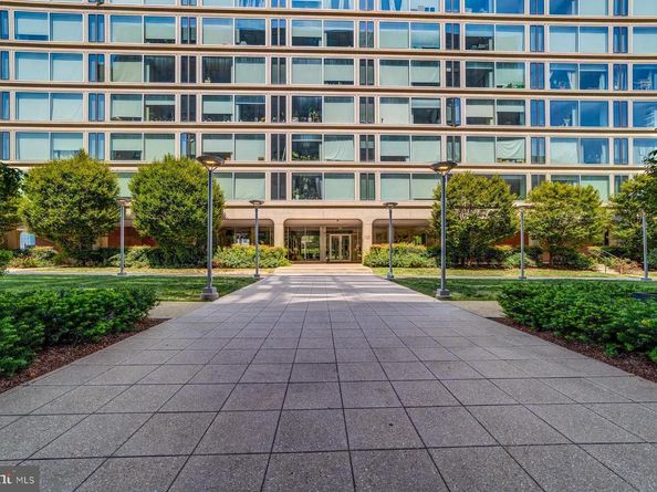 1101 3rd Street SW 703, Washington DC 20024