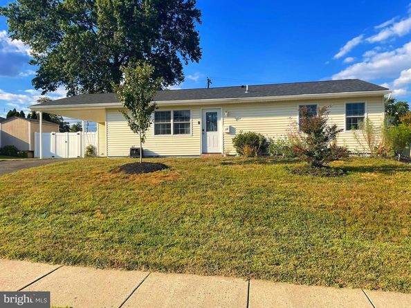 12 Tanglewood Lane, Levittown PA 19054