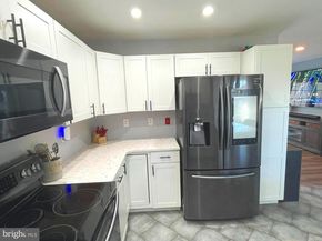 12 Tanglewood Lane, Levittown PA 19054