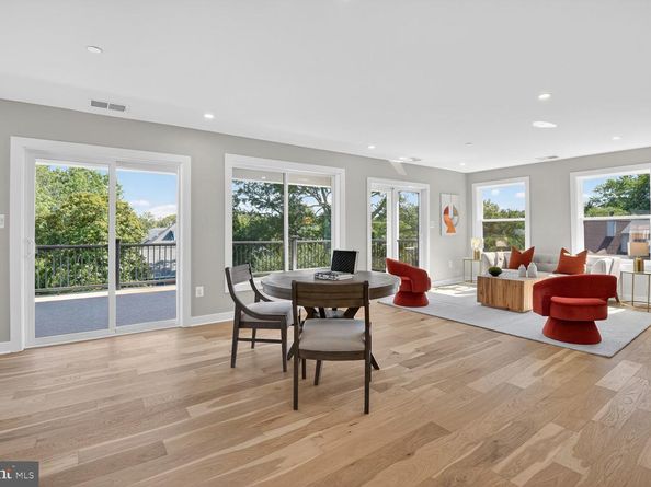 5310 Cathedral Avenue NW, Washington DC 20016