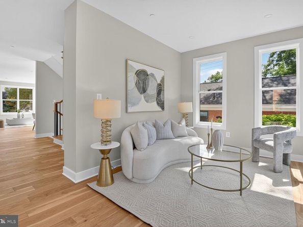 5310 Cathedral Avenue NW, Washington DC 20016