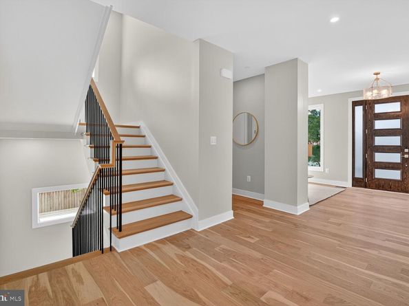 5310 Cathedral Avenue NW, Washington DC 20016