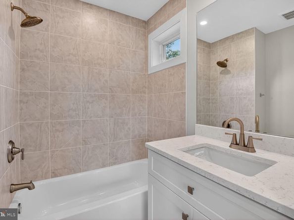 5310 Cathedral Avenue NW, Washington DC 20016
