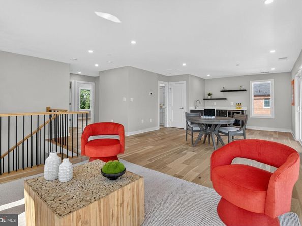 5310 Cathedral Avenue NW, Washington DC 20016