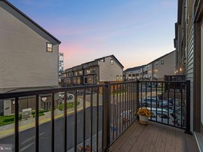 13270 Woodland Park Road 3J, Herndon VA 20171