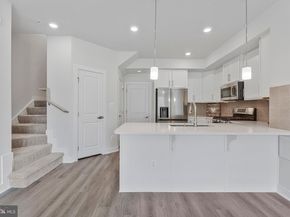 13270 Woodland Park Road 3J, Herndon VA 20171