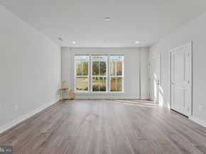 13270 Woodland Park Road 3J, Herndon VA 20171